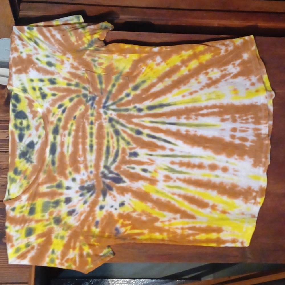 Maternity tie-dye by The Professor